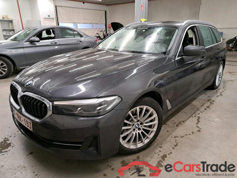 BMW 530e Plug-In Hybrid Aut. LED-Xenon LC-Pro ACC Ambient Navi-Pro Leather KeylessGo Camera Klima PDC ...