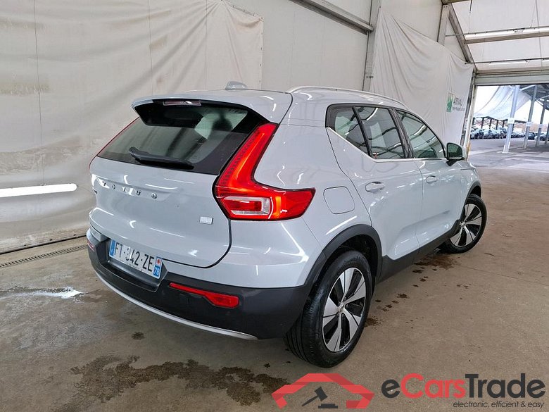 VOLVO XC40 / 2017 / 5P / SUV Recharge T5 262 DCT7 Business #3