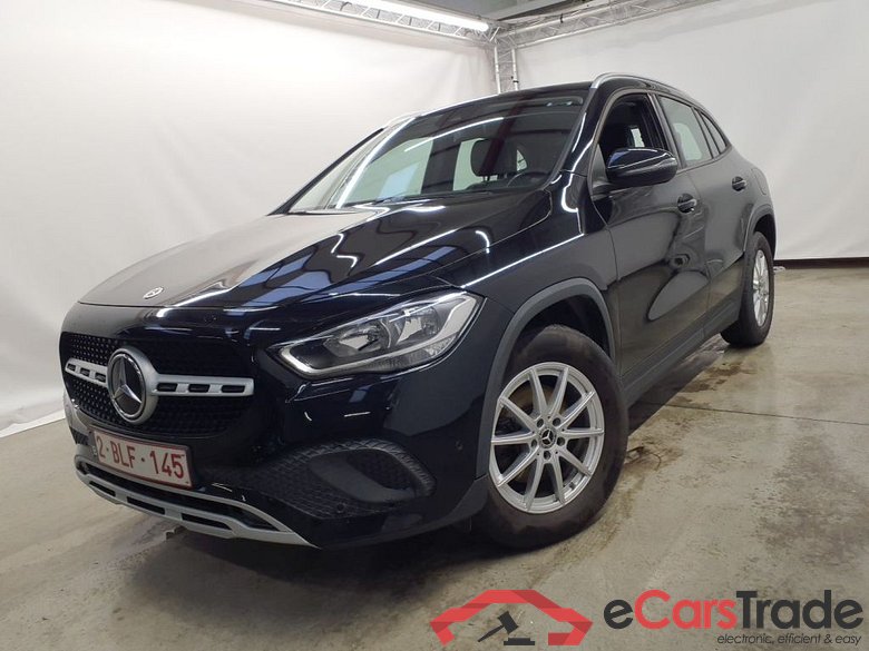 Mercedes-Benz GLA GLA 180 d Business Solution Essential 5d #1