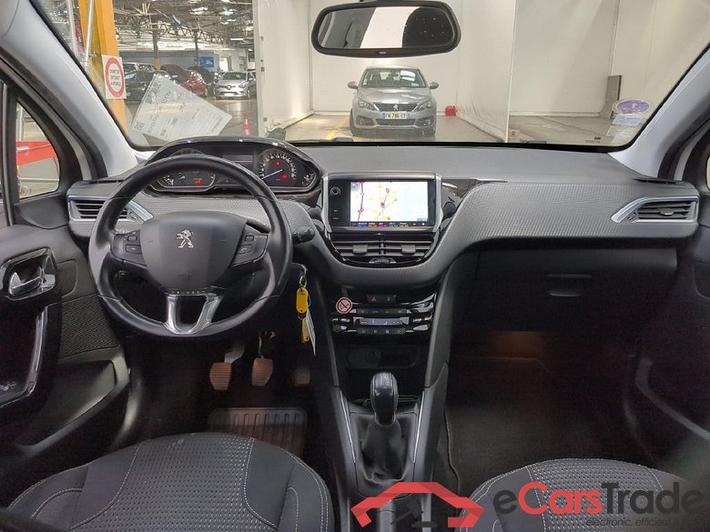 208 Allure Business 1.2 PureTech 110CV BVM5 E6 #5