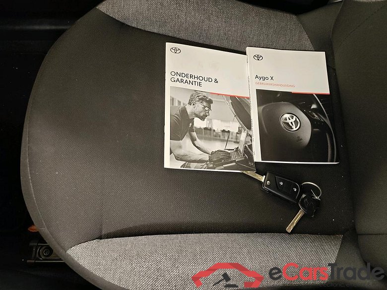 Toyota AYGO X 1.0 VVT-i MT 5d #4