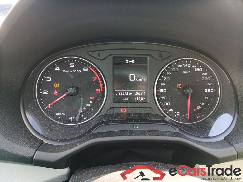 AUDI Q2 / 2016 / 5P / todoterreno Design 30 TFSI 85kW (116CV) #3