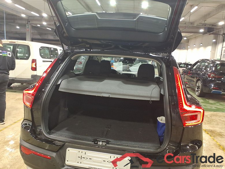 VOLVO XC40 1.5 T2 ESSENTIAL #3