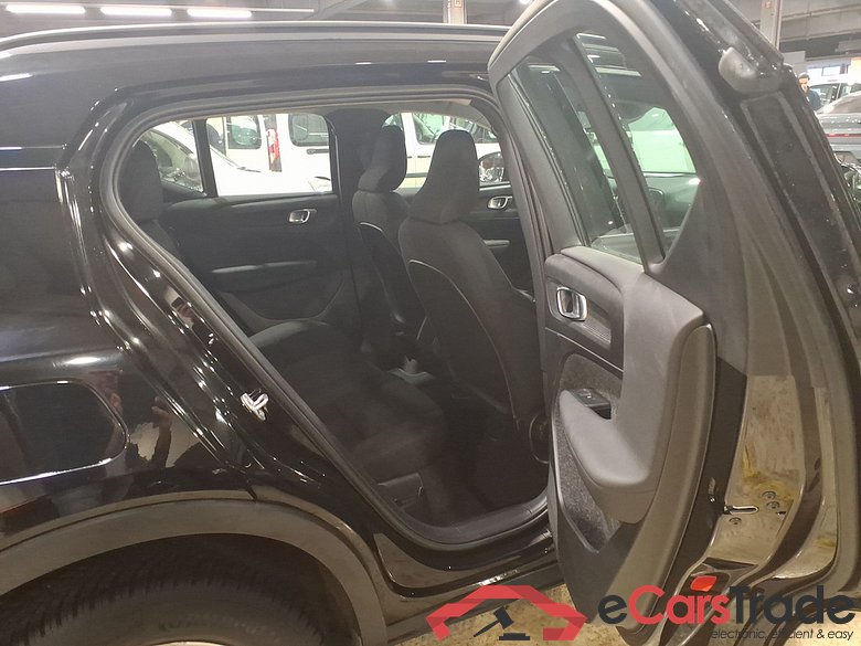 VOLVO XC40 1.5 T2 ESSENTIAL #5