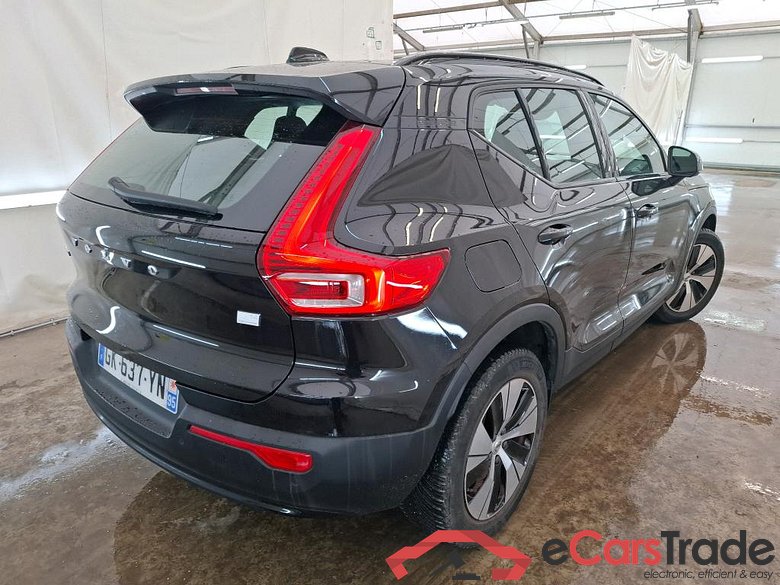 VOLVO XC40 / 2022 / 5P / SUV Recharge T4 211 DCT7 Plus #3