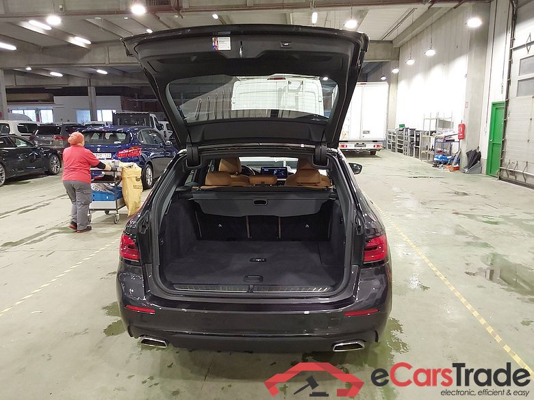 BMW 5 SERIES TOURING 2.0 520D 120KW TOURING AUTO #3