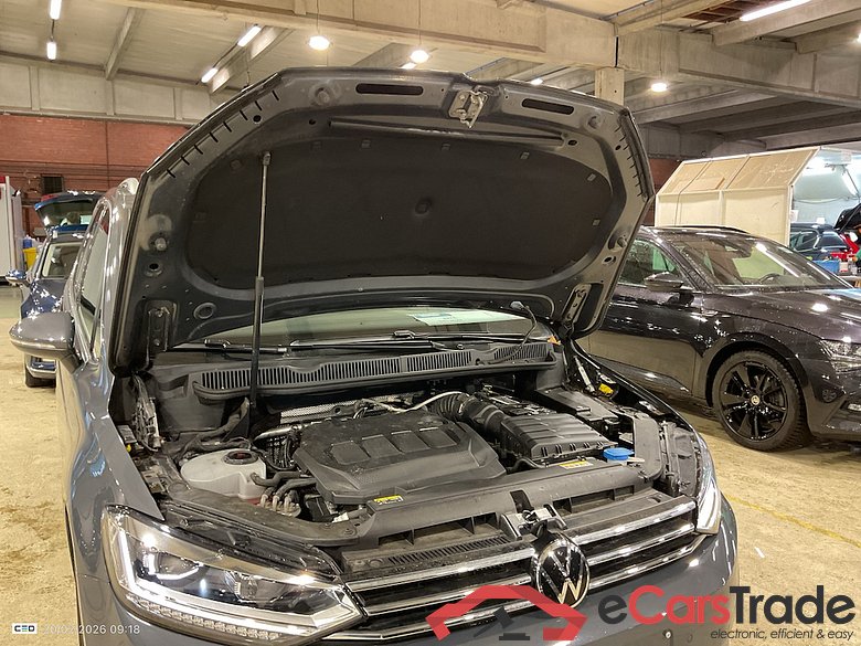 VOLKSWAGEN TOURAN 2.0 TDI 90KW HIGHLINE #6