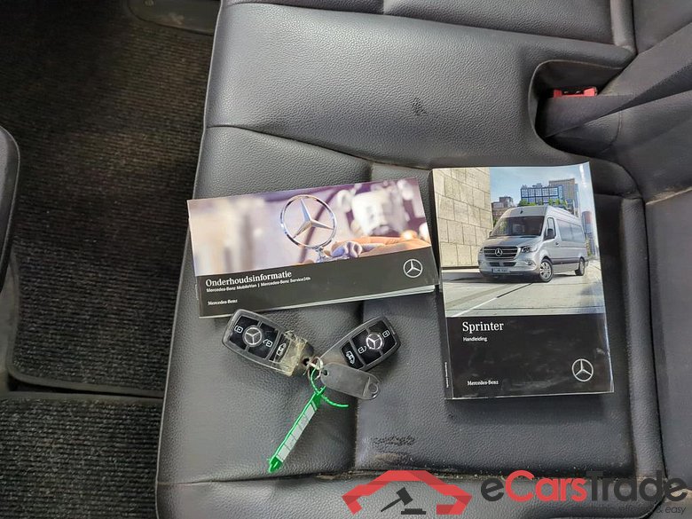 Mercedes-Benz Sprinter 214CDI L1H1 FWD 3.0t Functional 6 4d #4