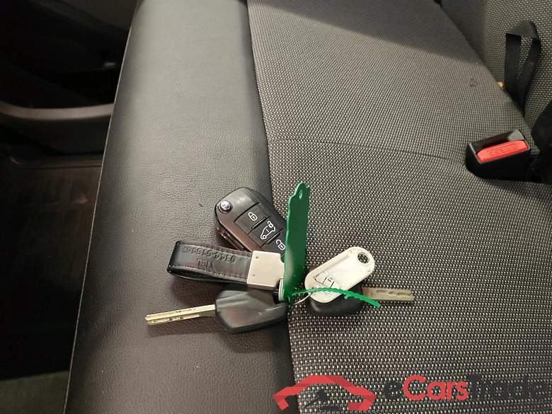 Opel Vivaro L3H1 1.5 Diesel 75kW Edition HL 4d #4