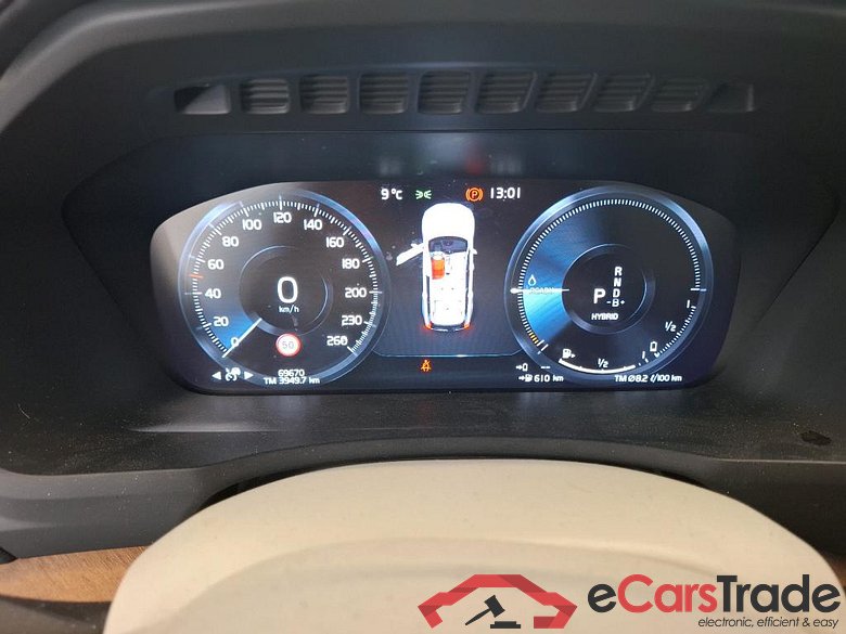 VOLVO XC90 / 2019 / 5P / SUV Recharge T8 AWD GT 8 Inscription #6