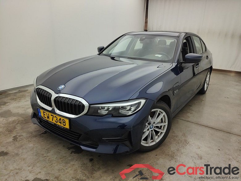 BMW 3 - 2019 330eXA 184hp PHEV 4d #1