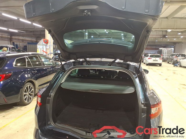 RENAULT MEGANE GRANDTOUR DIESEL - 2016 1.5 Blue dCi Bose Edition EDC #3