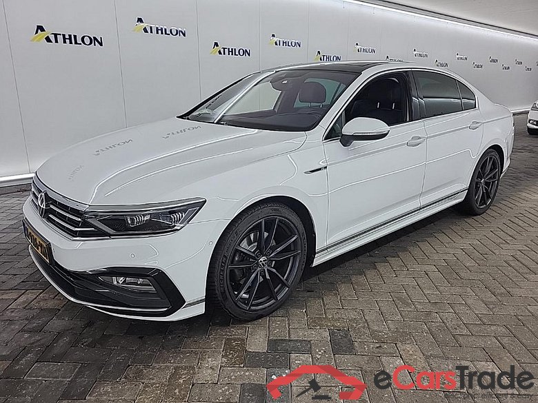 VOLKSWAGEN PASSAT 1.5 TSI 7-DSG R-Line Business+ 4D 110kW