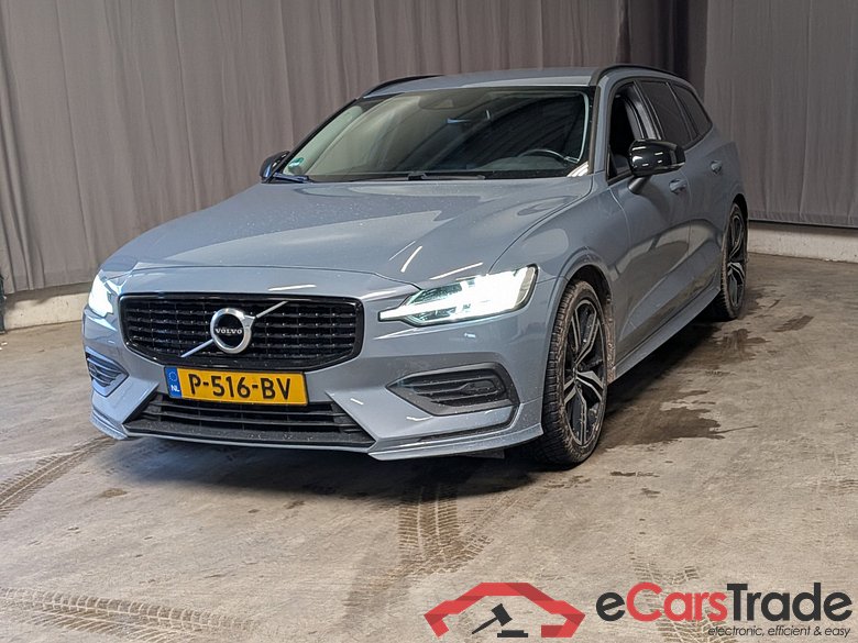 VOLVO V60 2.0 B3 Momentum #1