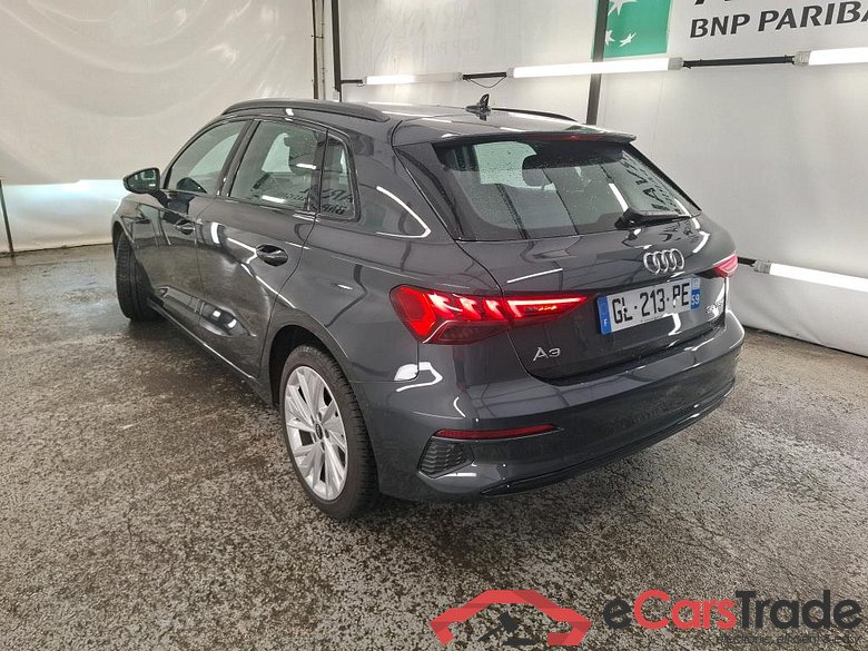 AUDI A3 Sportback / 2020 / 5P / Berline 35 TFSI 150 MHEV S Tronic Design Luxe #2