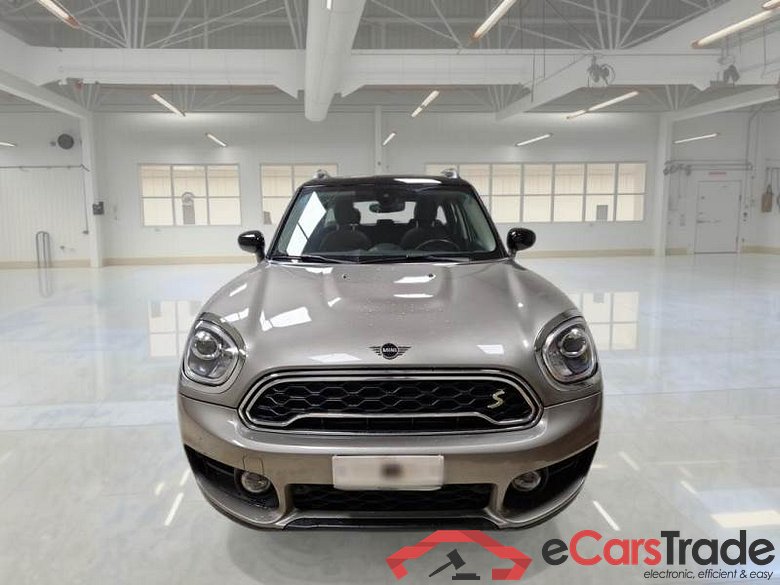 MINI Countryman / 2016 / 5P / Berlina Cooper S E ALL4 Business autom. #6