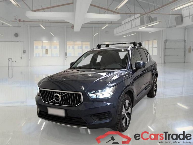 VOLVO XC40 / 2017 / 5P / SUV T4 PLUG-IN HYBRID AUTO RECH INSCRIP EXPR