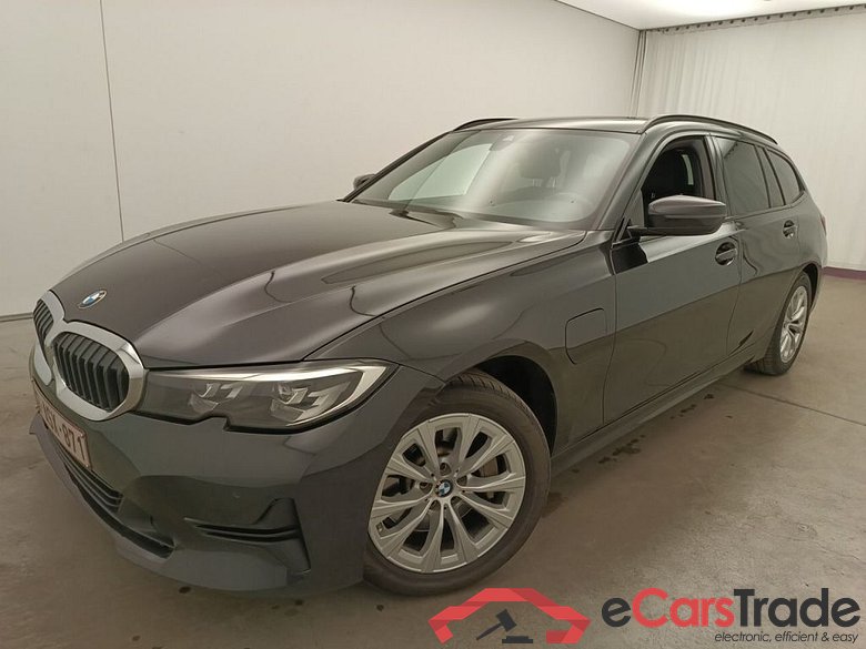 BMW 3 Reeks Touring 330e xDrive (215 kW) 5d #1