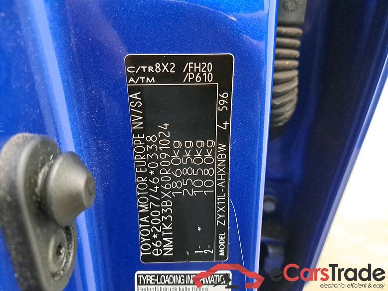 TOYOTA - TOY C-HR VVT C-Enter 122PK E-CVT Pack Business * HYBRID * #6