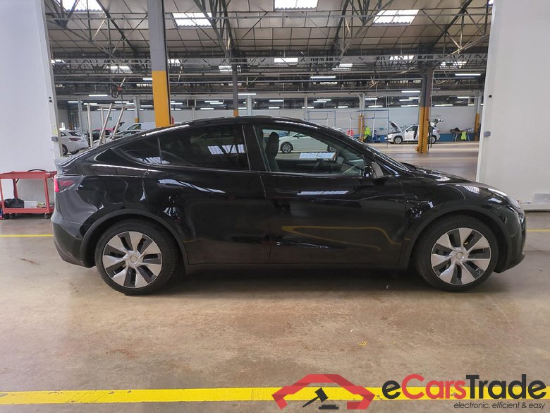 TESLA Model Y / 2021 / 5P / SUV RWD #5