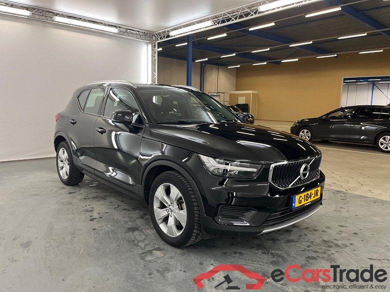 VOLVO XC40 2.0 D3 AWD Momentum Pro #2