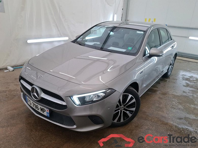 MERCEDES-BENZ Classe A Compact / 2018 / 5P / Berline A 250 e Business Line 8G-DCT