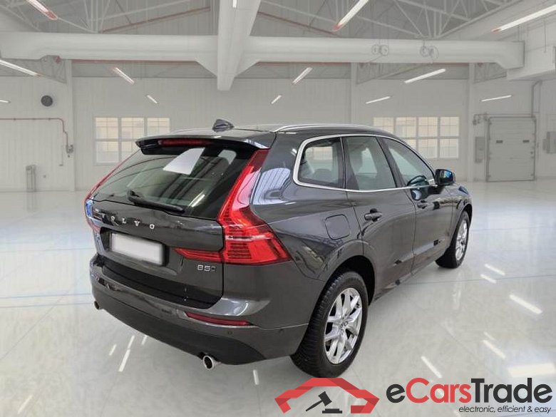 VOLVO XC60 / 2017 / 5P / SUV B5 D AWD AUTOMATICO MOMENTUM PRO #2