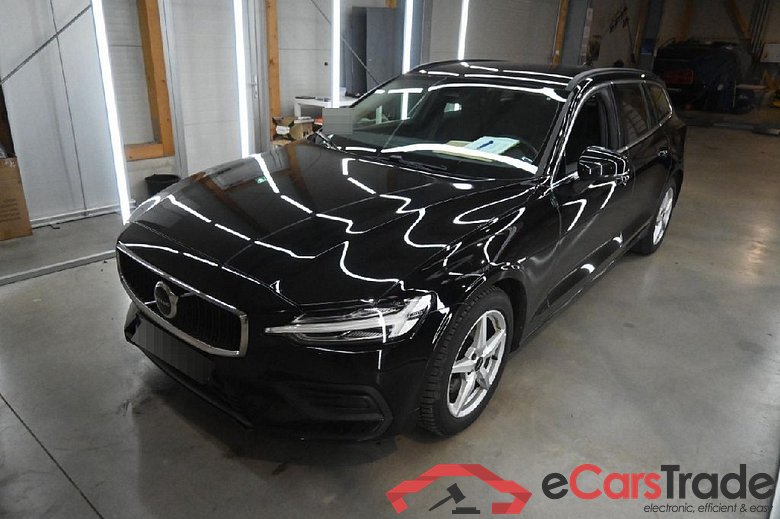 V60 Kombi Core 2.0 B4 145KW AT8 E6d