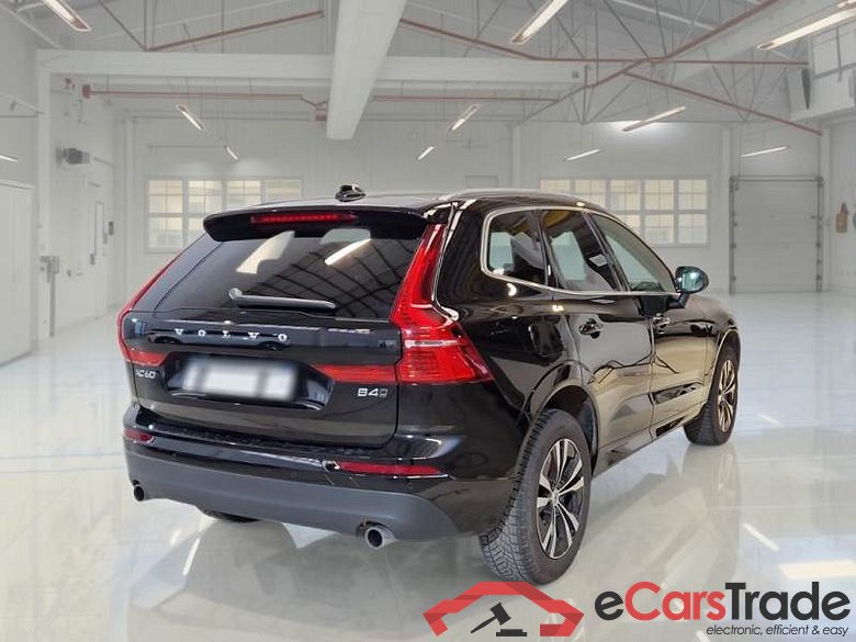 VOLVO XC60 / 2017 / 5P / SUV B4 D AWD AUTOMATICO MOMENTUM #2