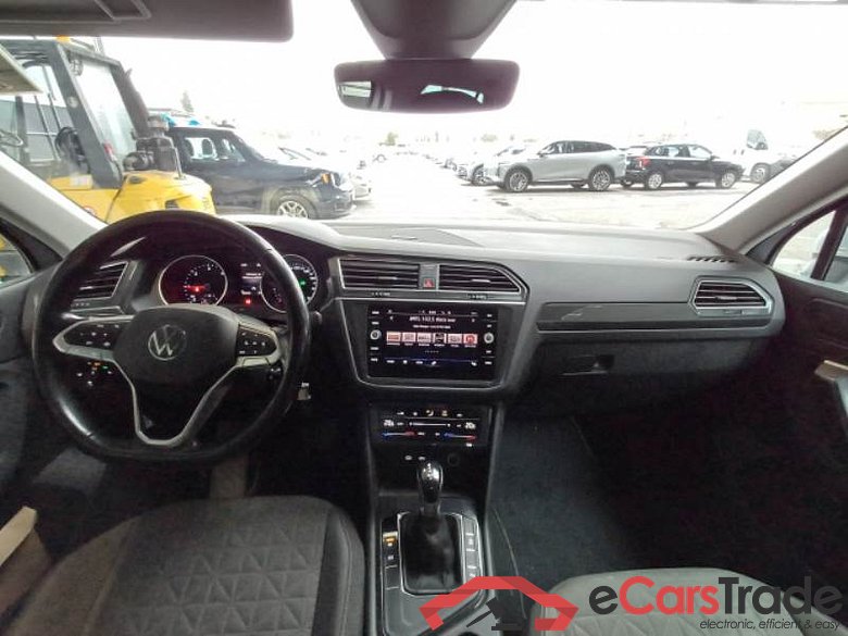 VOLKSWAGEN TIGUAN / 2020 / 5P / SUV 2.0 TDI SCR 110KW LIFE DSG #3