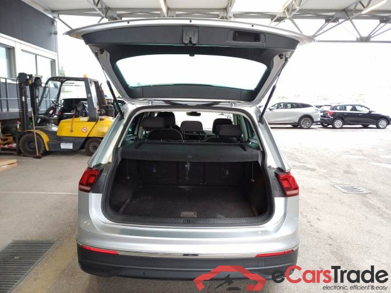 VOLKSWAGEN TIGUAN / 2020 / 5P / SUV 2.0 TDI SCR 110KW LIFE DSG #5