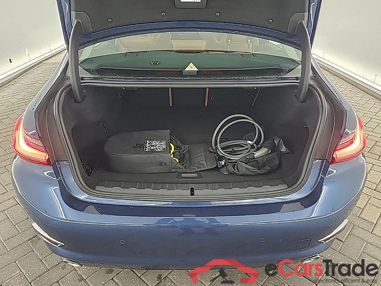 BMW 3 Serie Sedan 330e 4D 215kW #5