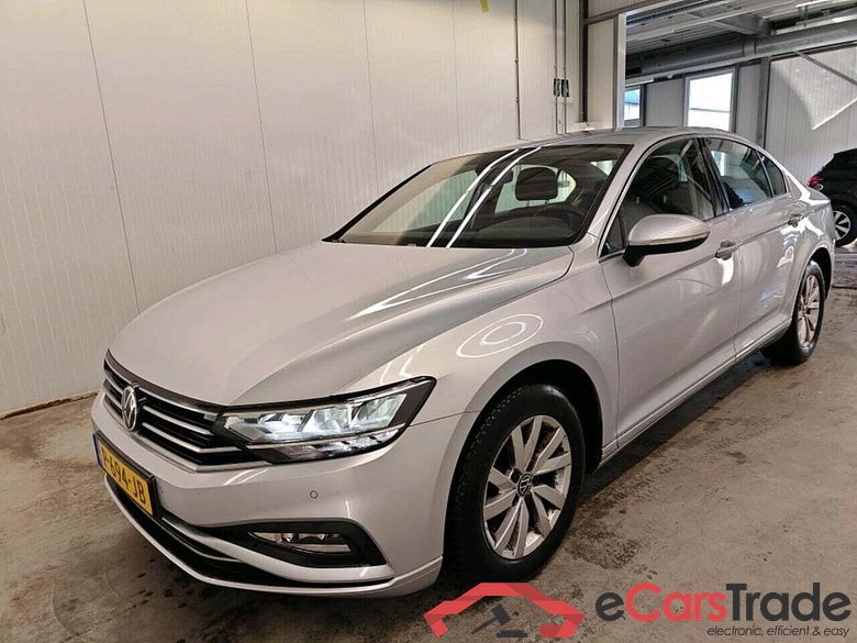 VOLKSWAGEN PASSAT 1.5 TSI Business #1
