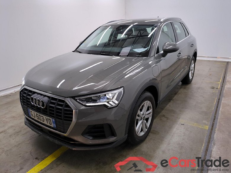 AUDI Q3 / 2018 / 5P / SUV 45 TFSI E 245 S TRONIC BUSINESS LINE #1