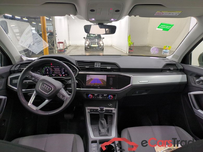 AUDI Q3 / 2018 / 5P / SUV 45 TFSI E 245 S TRONIC BUSINESS LINE #5