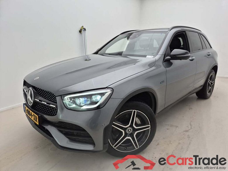 MERCEDES-BENZ GLC-Klasse 300e 4Matic Bns. Sol. AMG AUT.