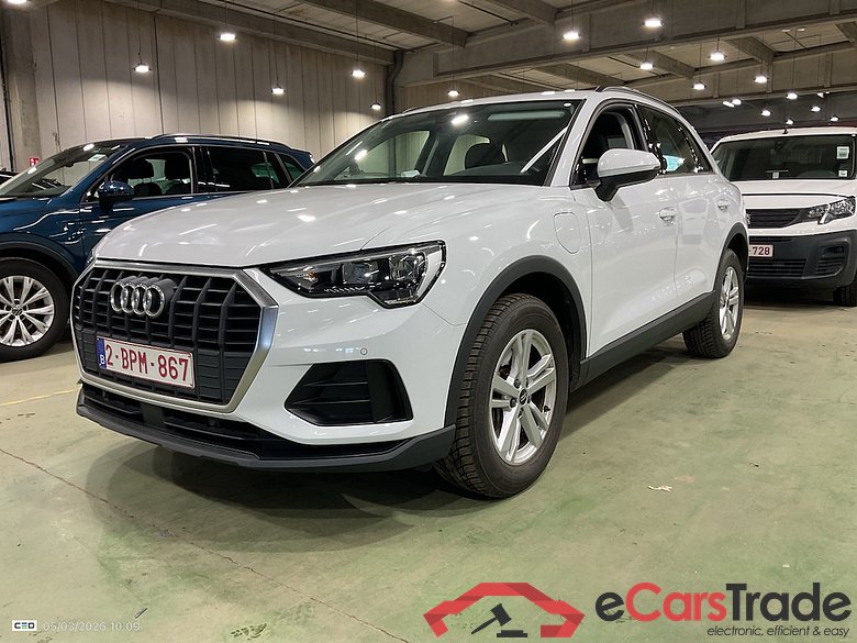 AUDI Q3 1.4 45 TFSI E S TRONIC