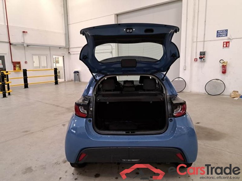 TOYOTA YARIS / 2020 / 5P / BERLINA HYBRID BUSINESS MY20 #5