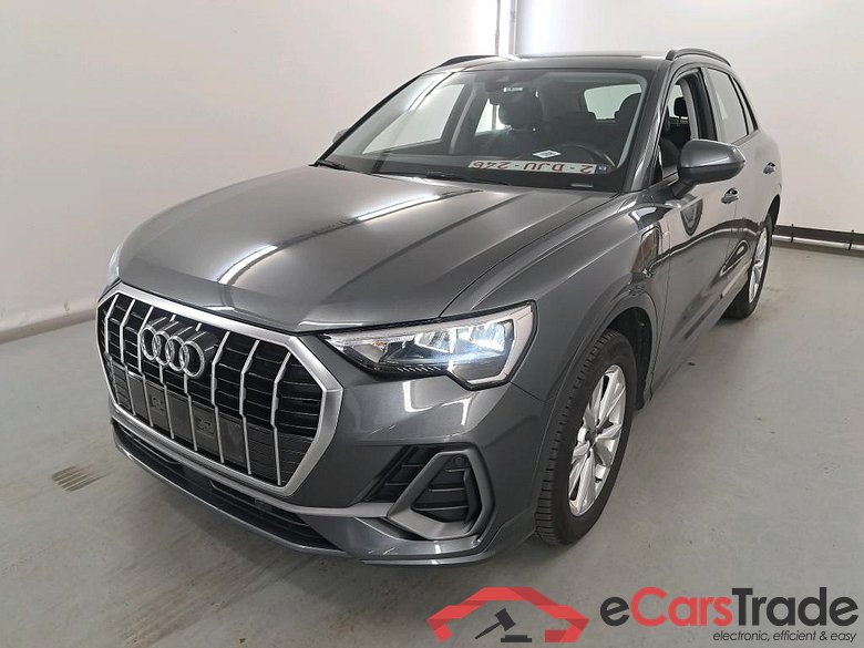 AUDI Q3 1.4 45 TFSI E S TRONIC S LINE