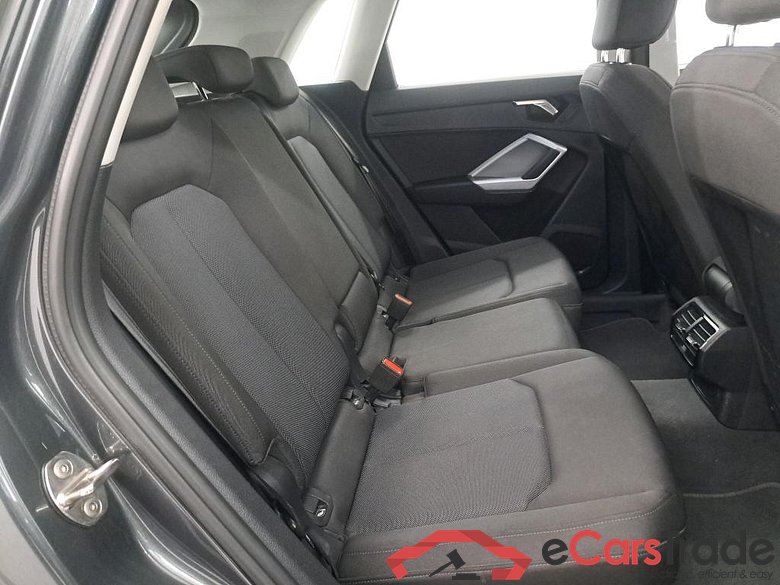 AUDI Q3 1.4 45 TFSI E S TRONIC S LINE #6