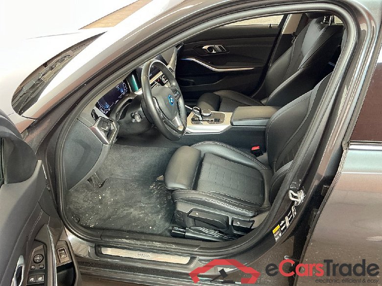 Baureihe 3 Touring 330 e Sport Line 2.0 185KW AT8 E6d #4