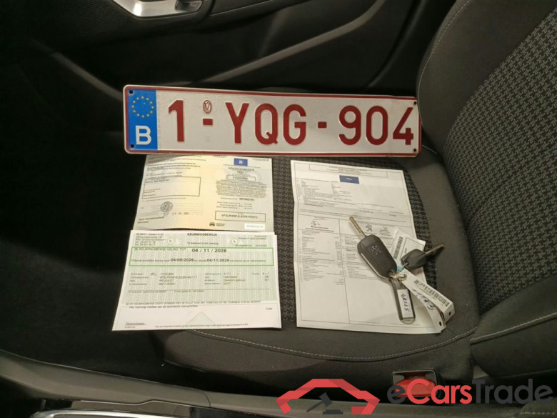 Peugeot 308 1.2 PureTech 110 S&S Active Pack 5d #4