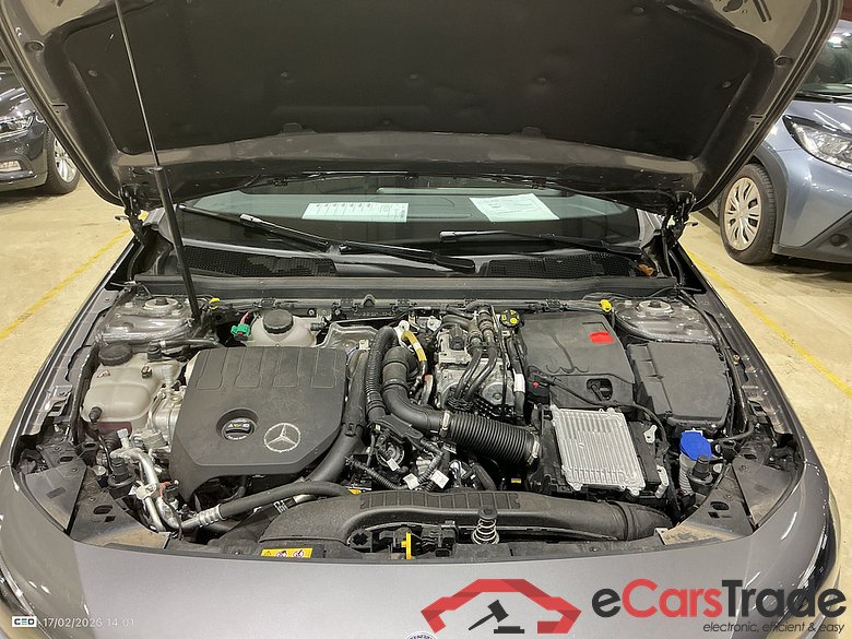 MERCEDES-BENZ A-CLASS 1.3 A 250 E LUXURY LINE DCT #6