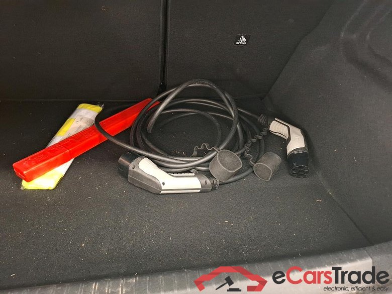 208 (e-) Active Business 50kWh BVA #4