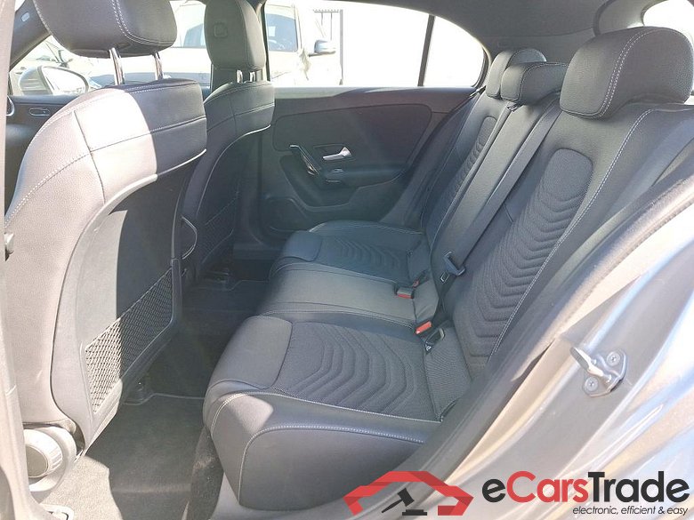 Mercedes A 180d Aut. LED-Xenon Widescreen Navi 1/2 Sport-Leather KeylessGo Klima PDC ... #6