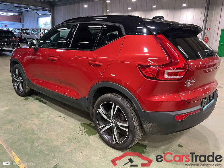 VOLVO XC40 1.5 T5 TE PHEV R-Design DCT #3