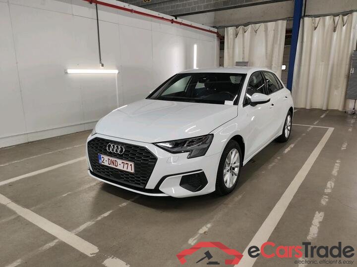 Audi A3 Sportback A3 Sportback 1.0 30 TFSi Attraction 81kW/110pk  5D/P Man-6 (4 seizoenen Banden) - CO2 onvolledig #1