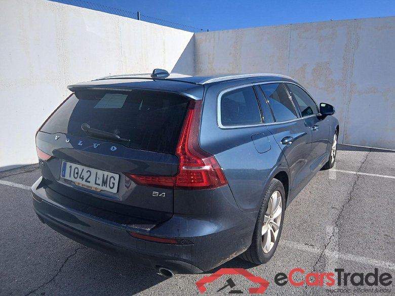 VOLVO V60 / 2018 / 5P / familiar 2.0 B4 (D) Momentum Pro Auto #2