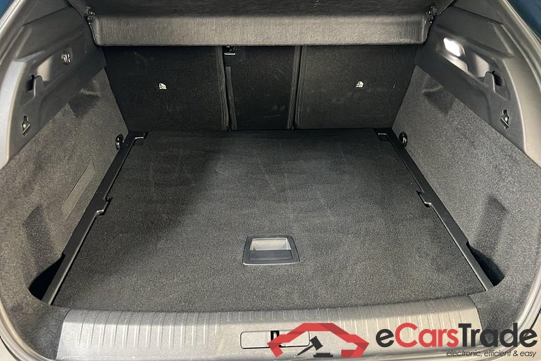 Peugeot 3008 Hybrid 145 e-DCS6 Allure #3