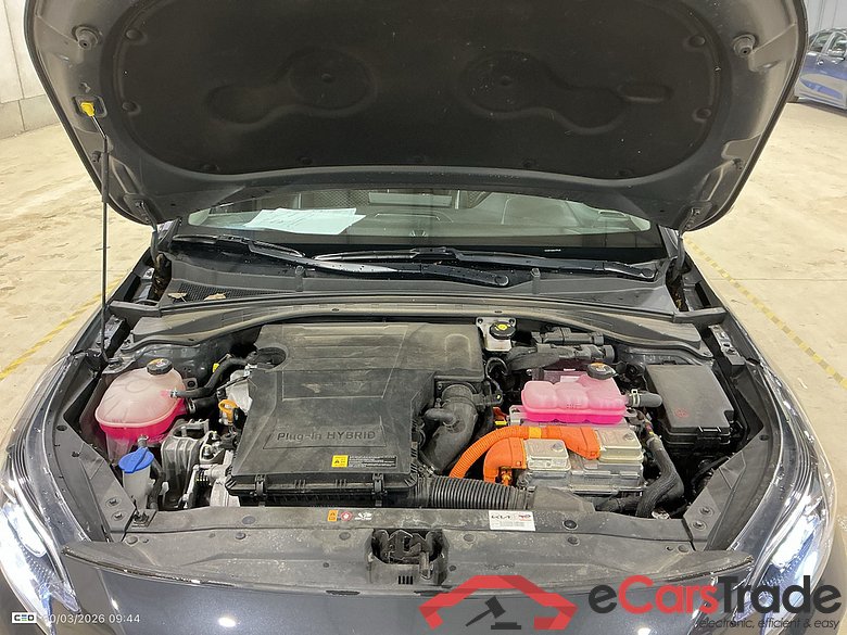 KIA XCEED 1.6 GDI PHEV DCT BUSINESS LINE #6